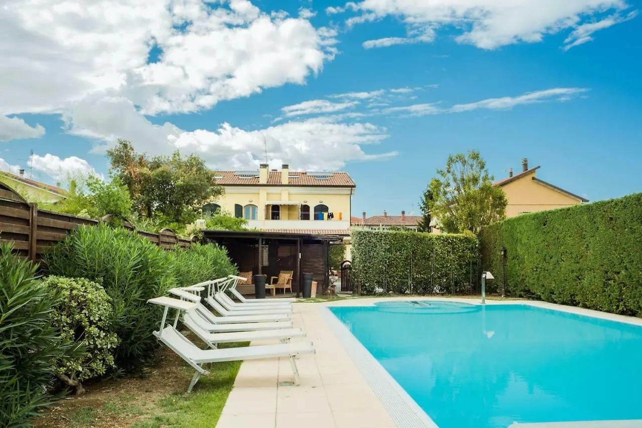 Villa Con Piscina A Rimini 0*,